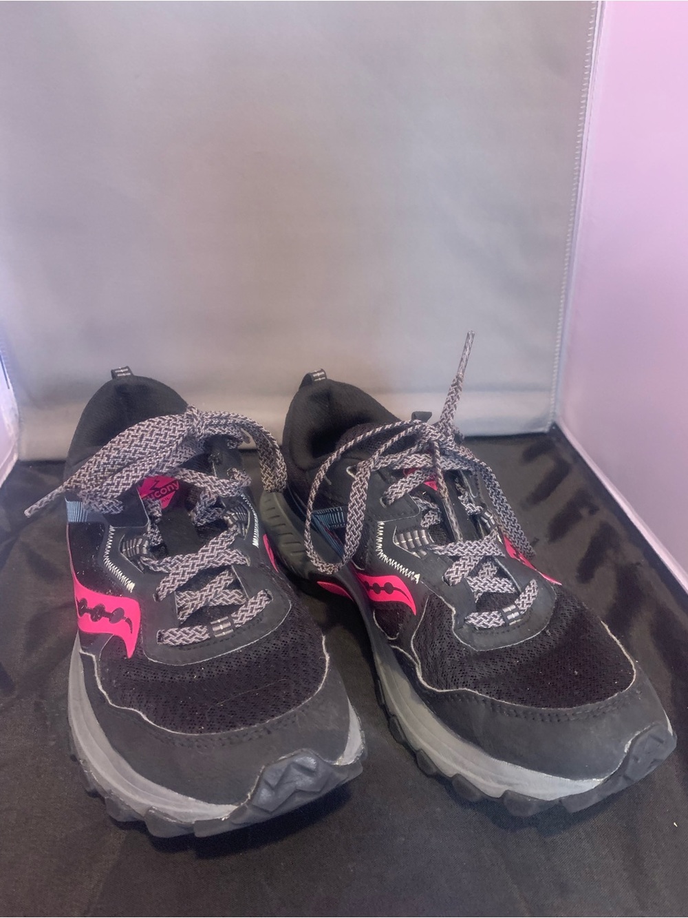 Saucony Women’s Excursion TR16 Trail Shoe in Fuchsia and Black